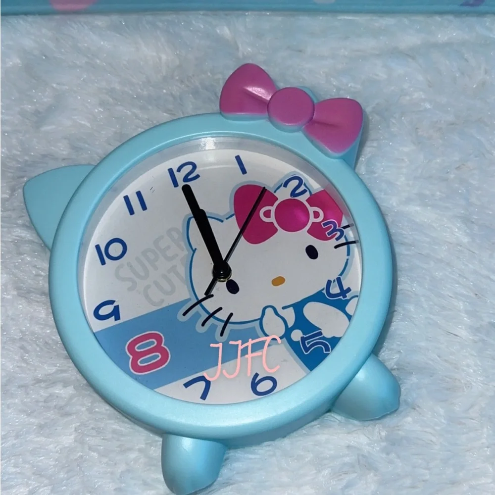 Hello Kitty super cute